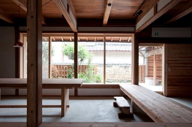 設計業績紹介ページ「戎邸―築80年の古民家の改修」へのリンク