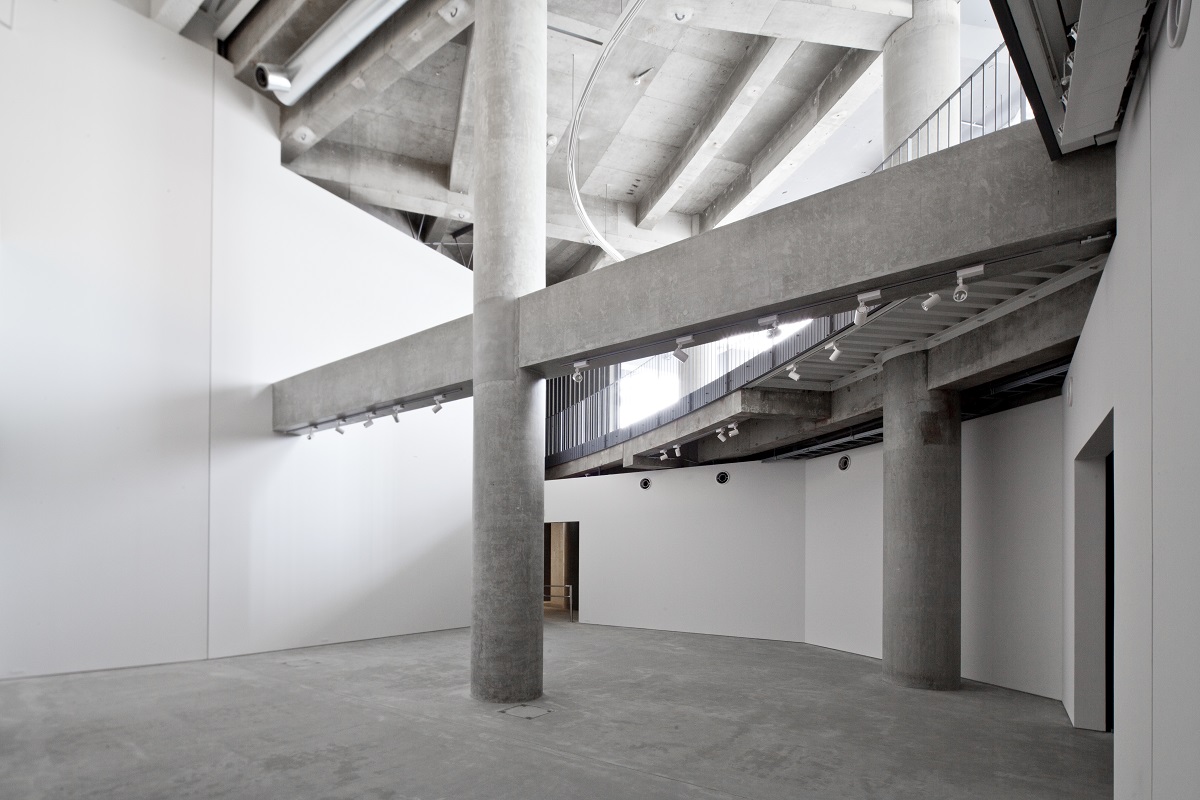 市原湖畔美術館